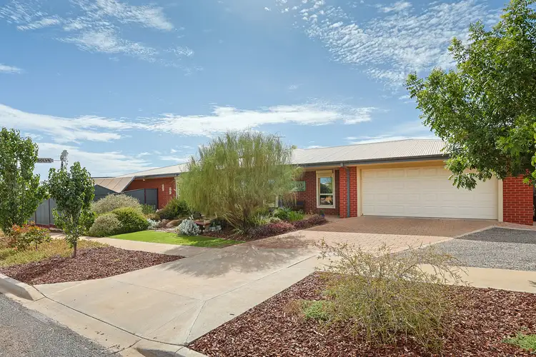 1 Hocking Court