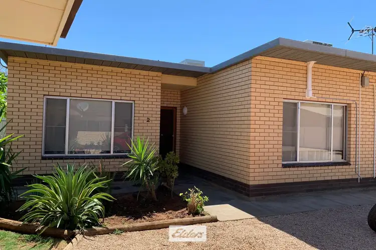 2/8 Renniks Street