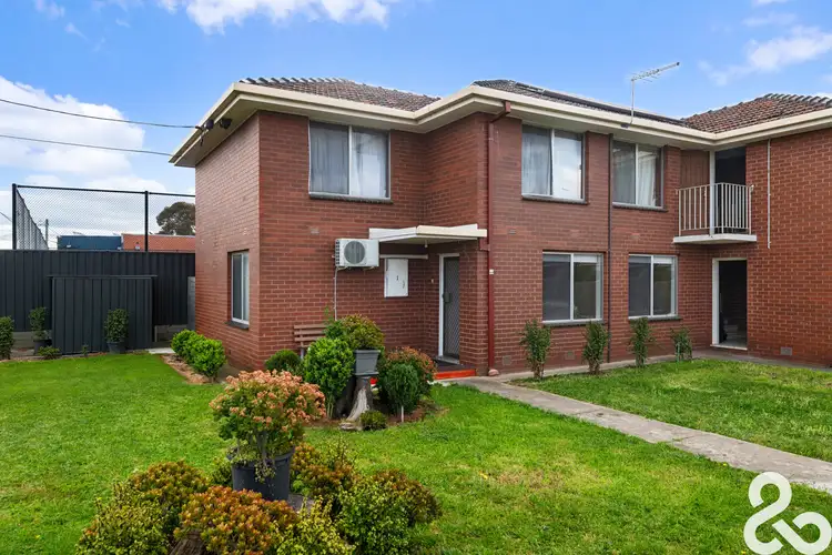 1/2 Gordon Street