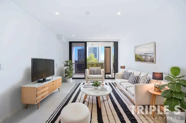 325/9 Oscar Place