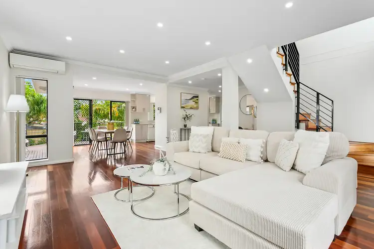 10 Wellington Road