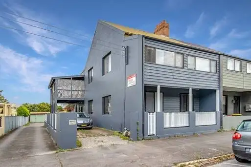 2/212 Darby Street