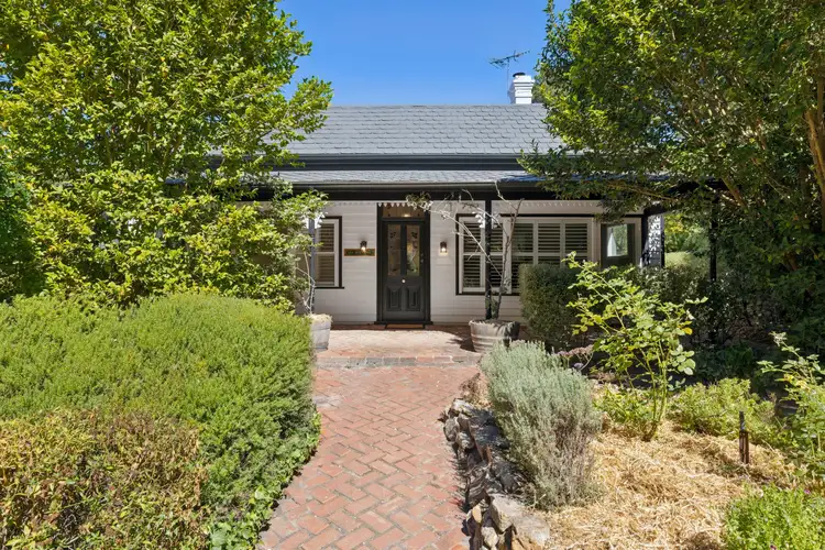 16 Alderley Road