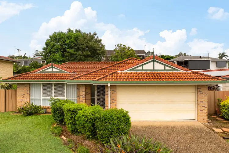 16 Janelle Street