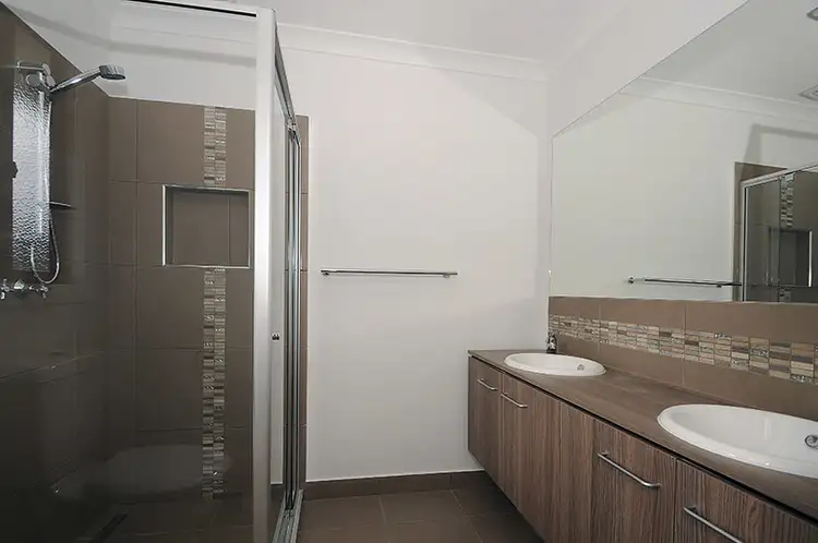Fourth view of Homely townhouse listing, 17B Albert Street, Mordialloc VIC 3195