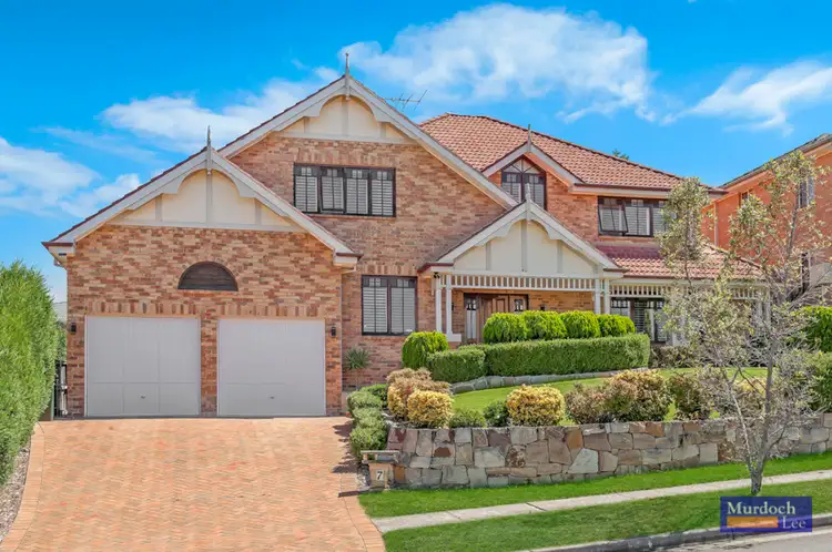 7 Broadoak Place