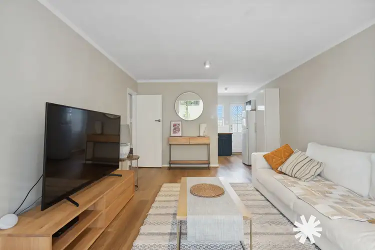 4/222 Labouchere Road