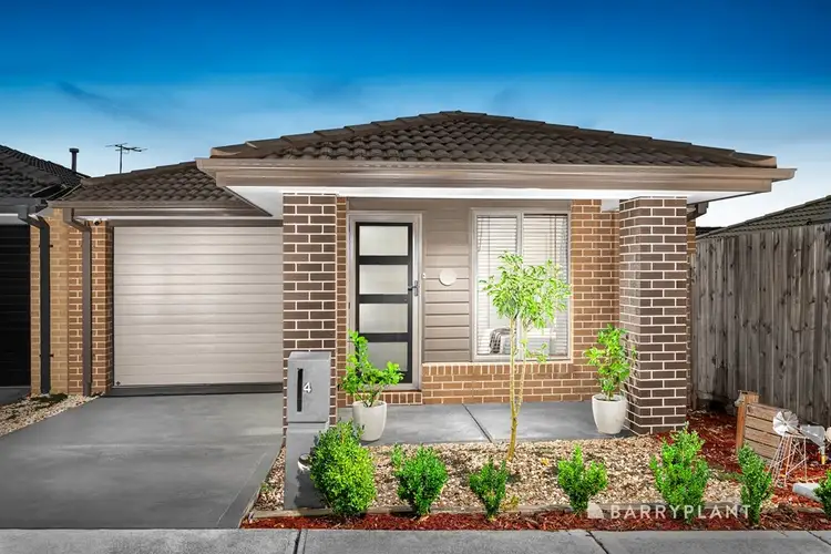 4 Woodoak Street