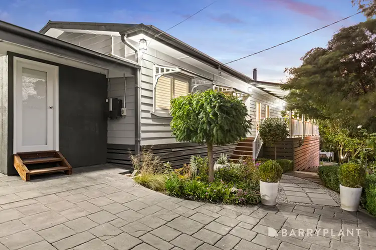 8 Marcus Street
