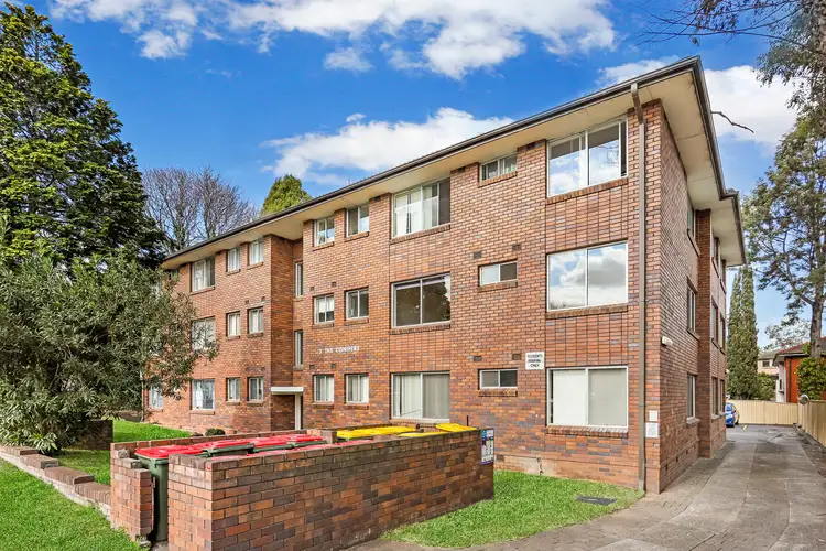 4/3 Dunlop Street