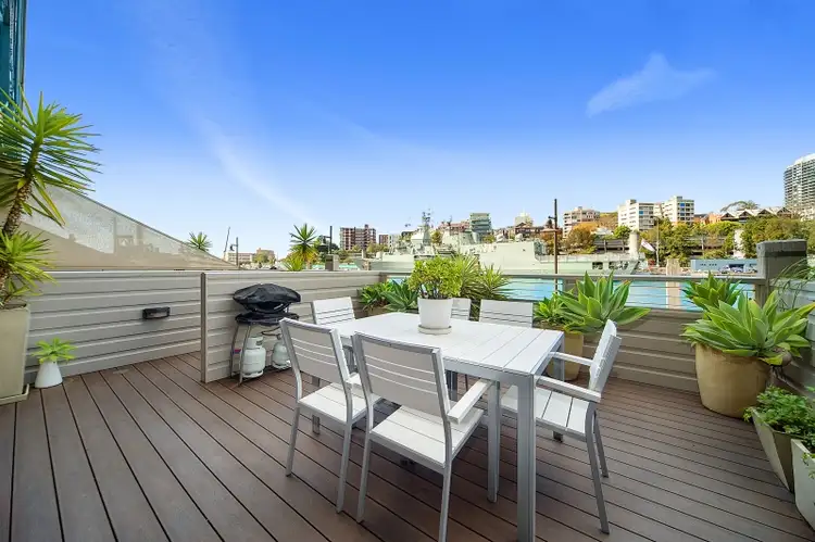 133/6 Cowper Wharf Roadway