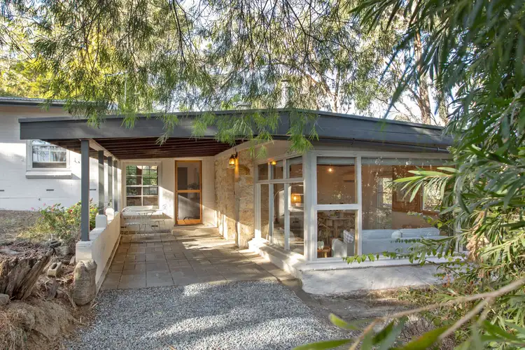 11 Heather Road