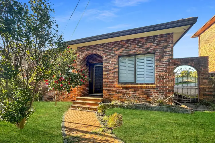 13 Pittwater Road