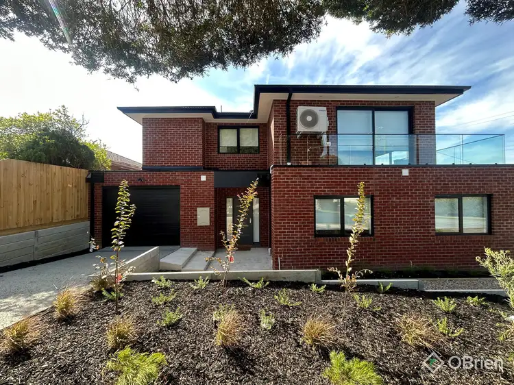 1a Chateau Avenue