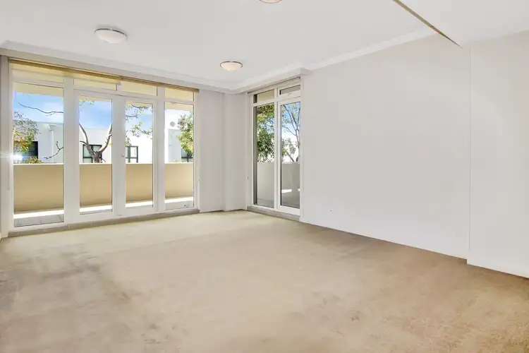 10/23 Angas Street