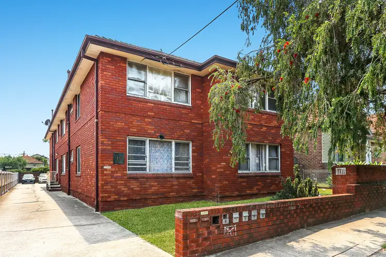 8/15 St Clair Street