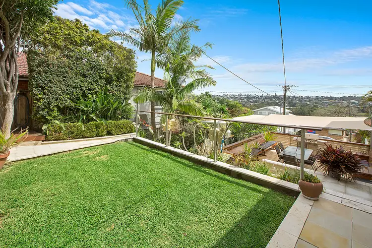 26 Curl Curl Parade, Curl Curl NSW 2096