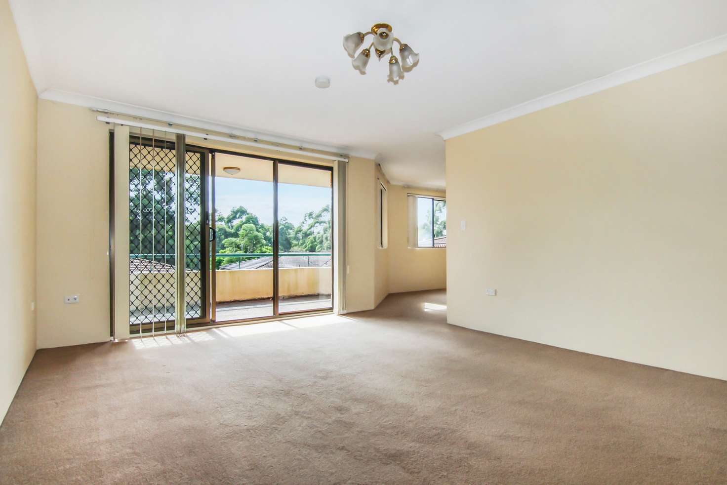 Main view of Homely unit listing, 2/6 Freeman Place, Carlingford NSW 2118