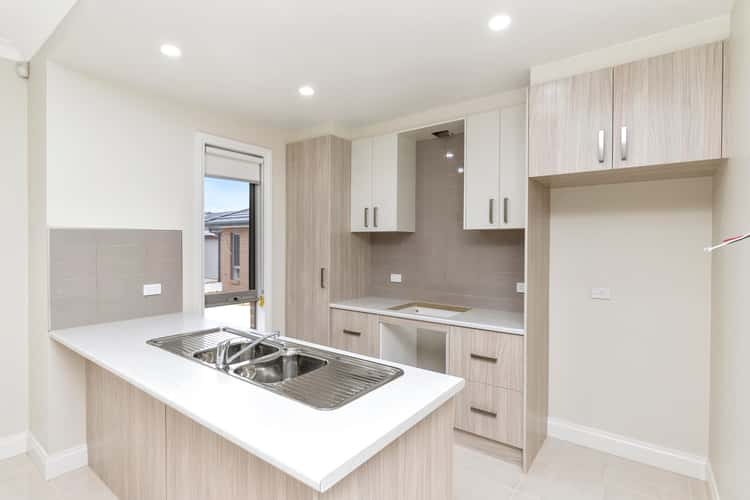 Second view of Homely unit listing, 6/25 College Square, Bacchus Marsh VIC 3340