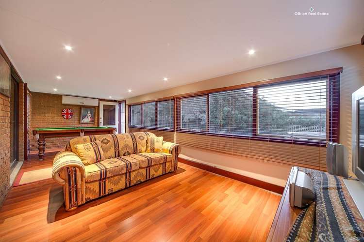 Third view of Homely house listing, 3 Ellaswood Close, Berwick VIC 3806