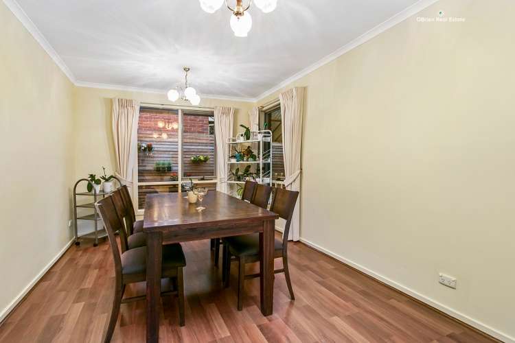 Fourth view of Homely house listing, 3 Ellaswood Close, Berwick VIC 3806