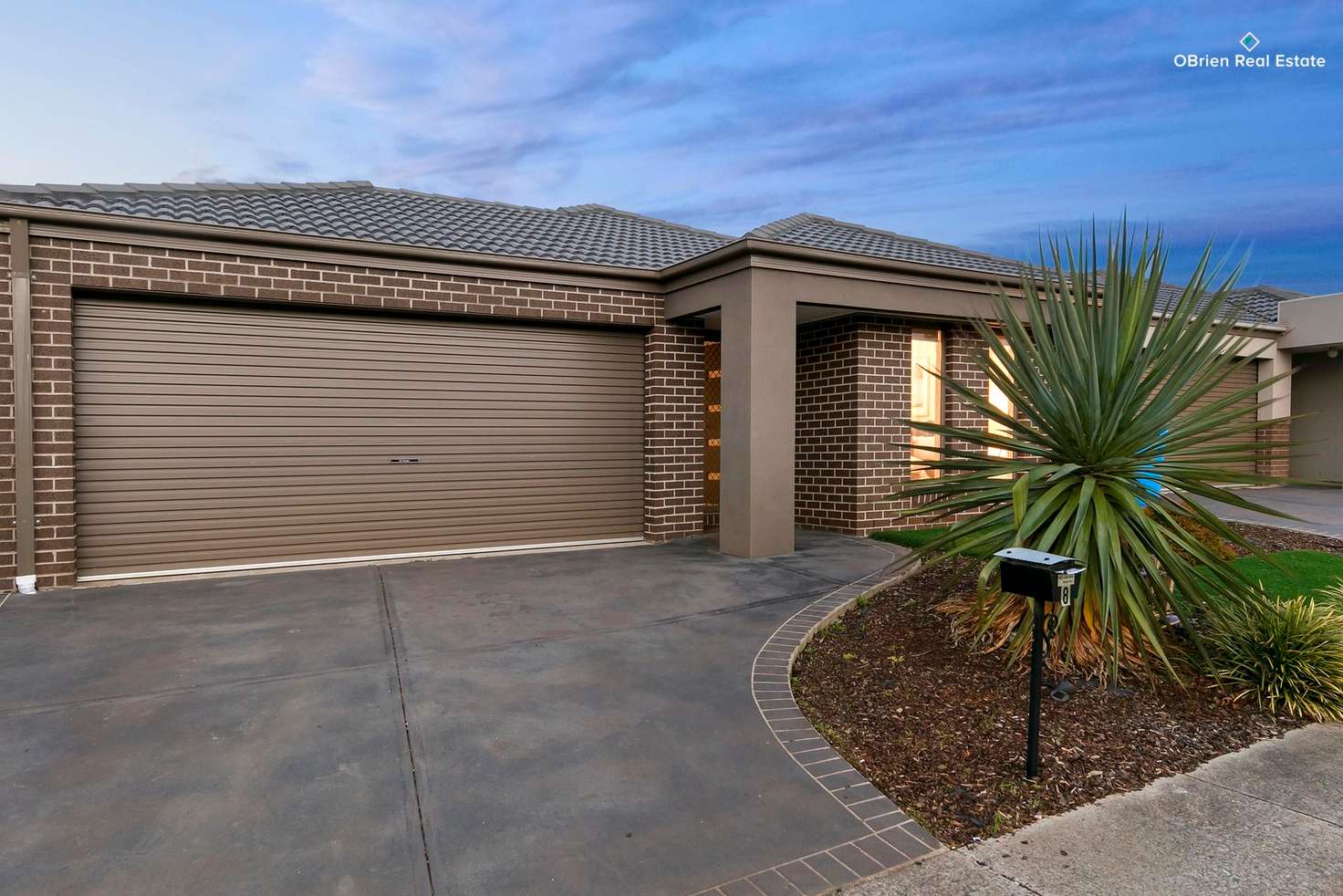 Main view of Homely house listing, 8 Sutton Rise, Cranbourne North VIC 3977