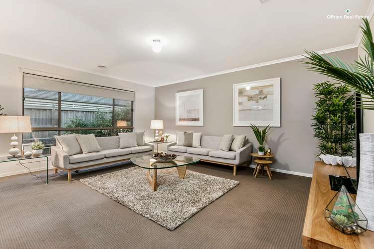 Third view of Homely house listing, 8 Sutton Rise, Cranbourne North VIC 3977