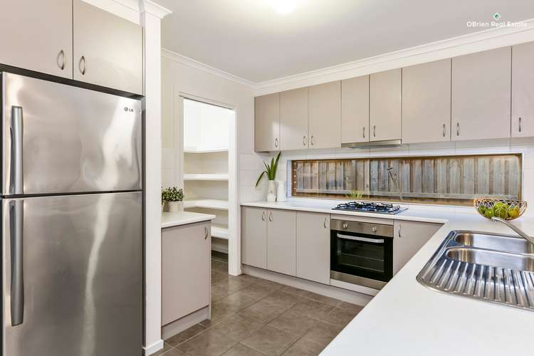 Sixth view of Homely house listing, 8 Sutton Rise, Cranbourne North VIC 3977