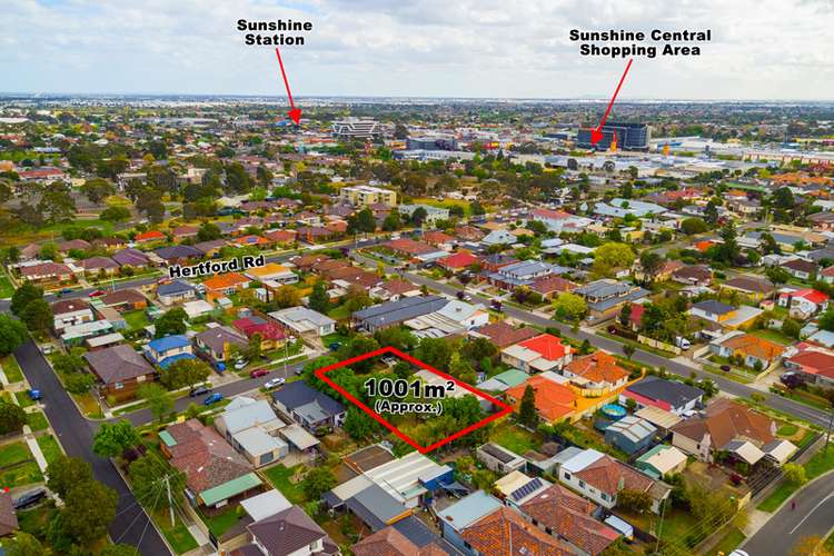 Second view of Homely house listing, 8 Lorenz Street, Sunshine VIC 3020