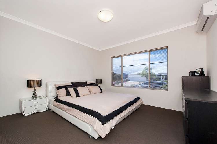 Fifth view of Homely house listing, 27 Ollave Circuit, Aveley WA 6069