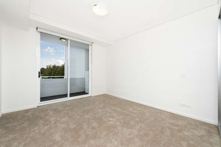 Fourth view of Homely apartment listing, 301/7-11 Magnolia Drive, Breakfast Point NSW 2137