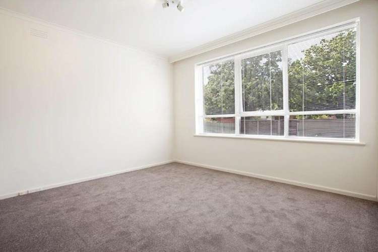 Fourth view of Homely apartment listing, 2/5 Duke Street, Caulfield North VIC 3161
