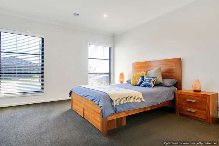 Second view of Homely house listing, 7 Egret Close, Bairnsdale VIC 3875