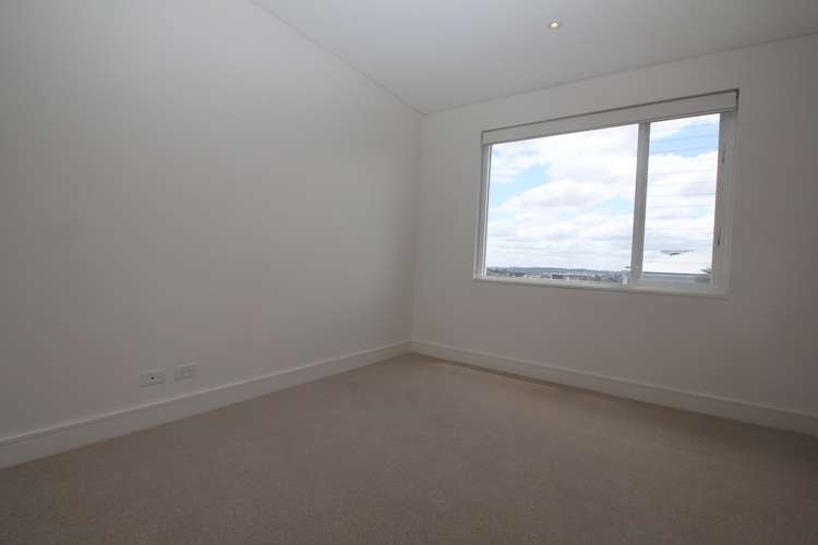 Fourth view of Homely apartment listing, 412/18 Woodlands Avenue, Breakfast Point NSW 2137