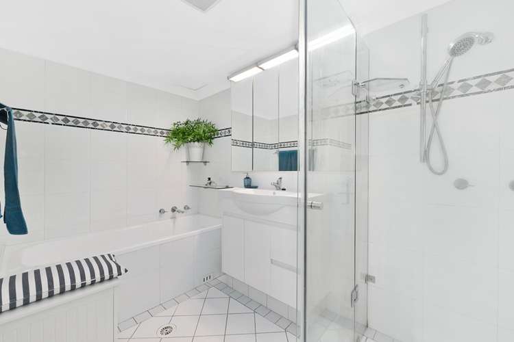 Fourth view of Homely unit listing, 18/102 Miller Street, Pyrmont NSW 2009