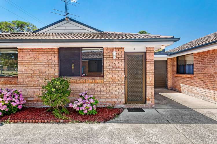 Main view of Homely townhouse listing, 4/98 Wallarah Road, Gorokan NSW 2263