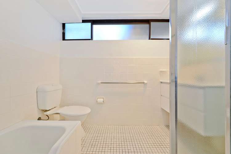 Fourth view of Homely apartment listing, 10/18-20 Penkivil Street, Bondi NSW 2026