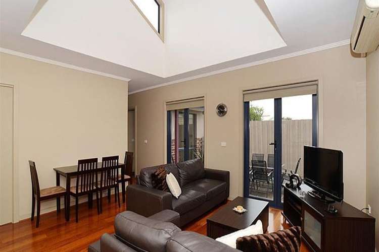 Main view of Homely unit listing, 3/102 McMahon Road, Reservoir VIC 3073
