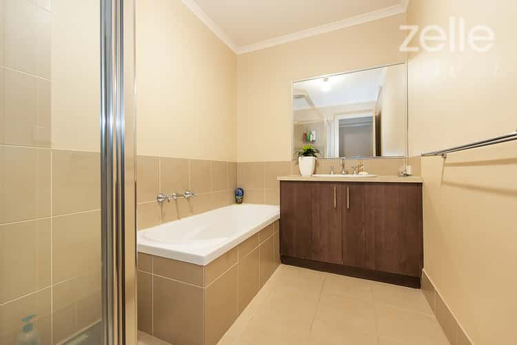 Sixth view of Homely unit listing, 1/32 Briwood Court, Albury NSW 2640