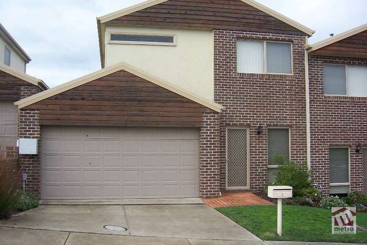 Main view of Homely townhouse listing, 2/52 Shinners Avenue, Berwick VIC 3806