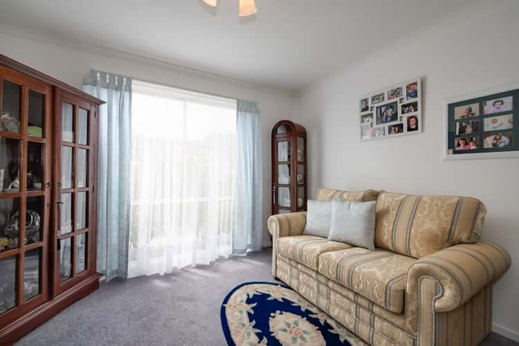 Fifth view of Homely house listing, 2 Talara Court, Cranbourne VIC 3977