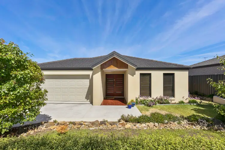 11 Moorabool Drive