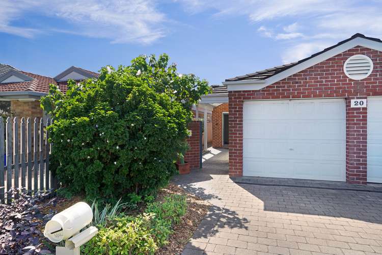 Main view of Homely villa listing, 2/20 Glebe Road, The Junction NSW 2291