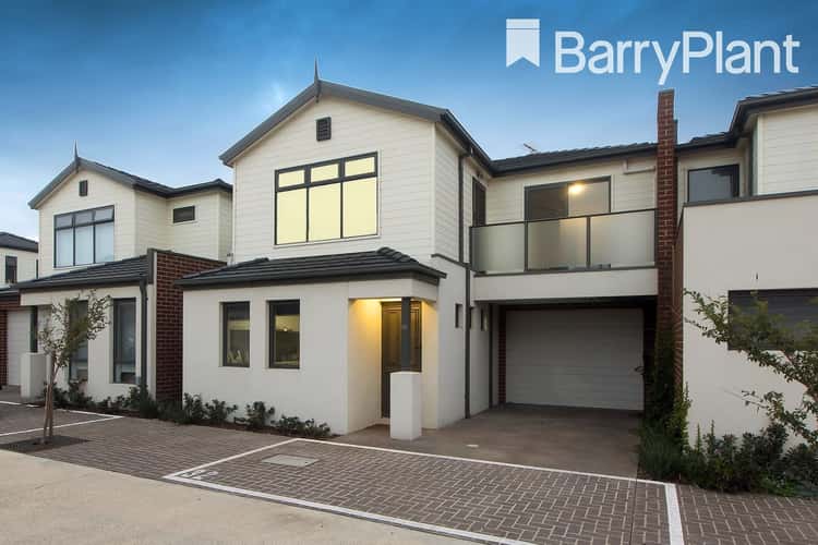 Main view of Homely townhouse listing, 32/17 Golden Elm Way, Lyndhurst VIC 3975
