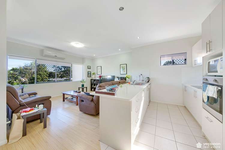 Fourth view of Homely unit listing, 3/39 Scenic Highway, Cooee Bay QLD 4703