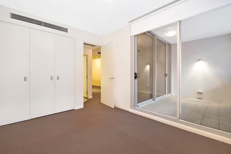 Fifth view of Homely apartment listing, 315/35 Shelley Street, Sydney NSW 2000