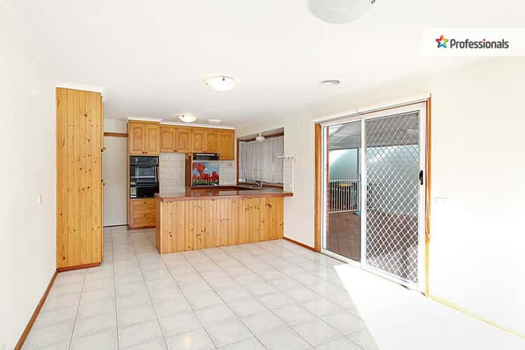 Fifth view of Homely house listing, 8 St Lawrence Close, Werribee VIC 3030