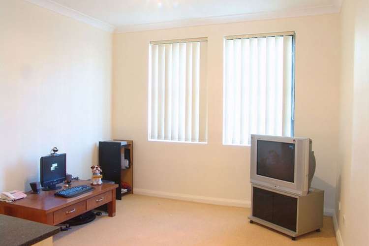 Third view of Homely studio listing, 24/1 Dwyer Street, Chippendale NSW 2008