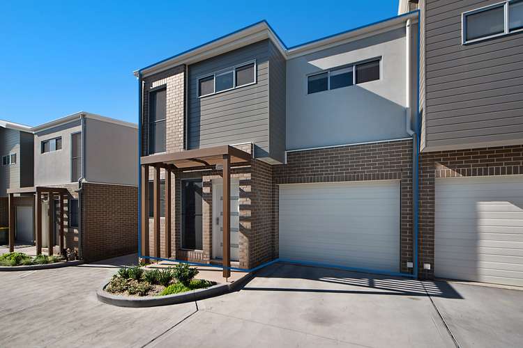 Main view of Homely townhouse listing, 2/25 Queens Road, New Lambton NSW 2305