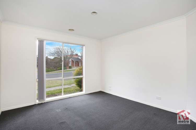 Fourth view of Homely house listing, 2 Kimbarra Drive, Berwick VIC 3806